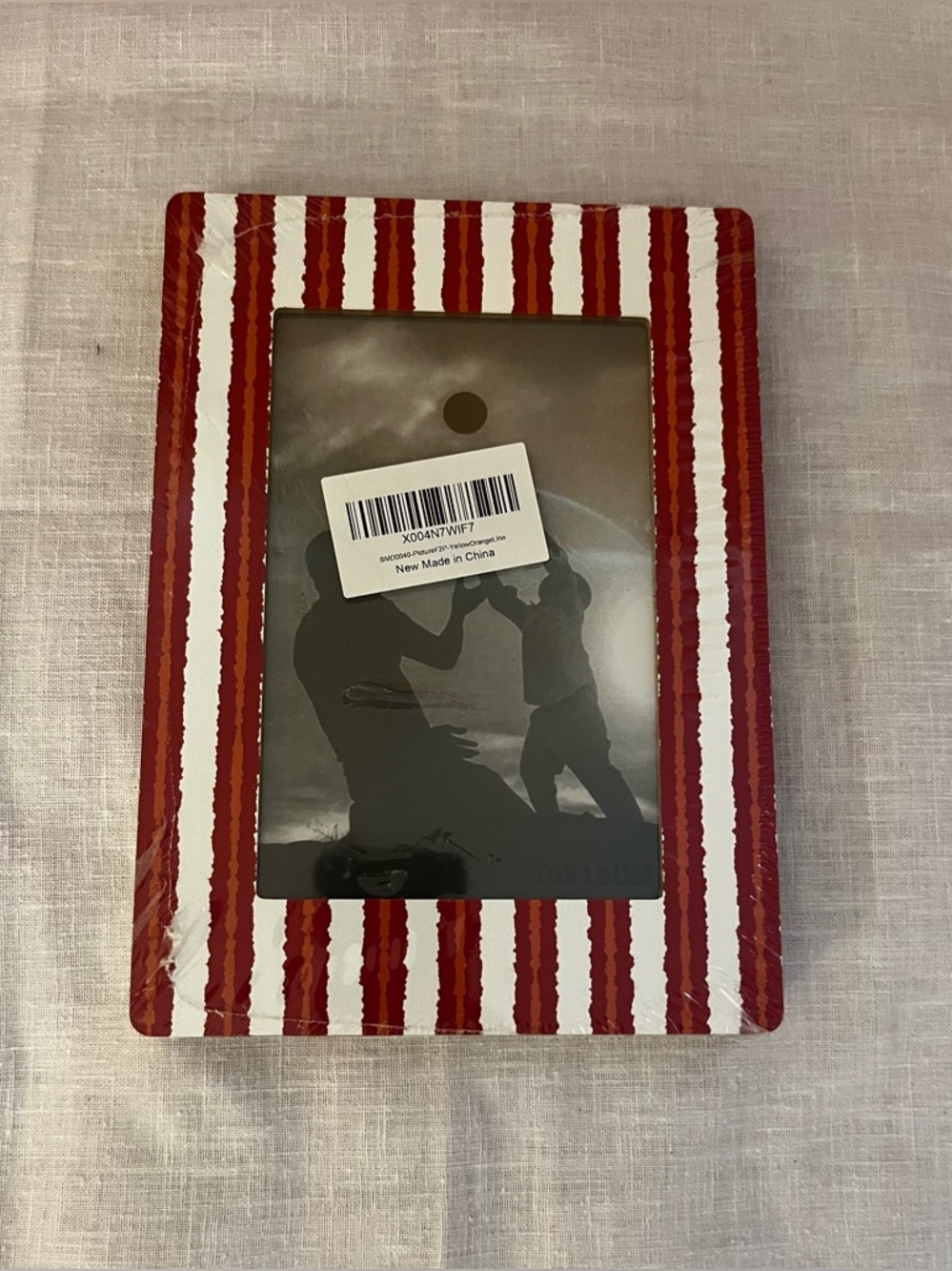 2 Wooden Strip 4” x 6” Photo Frame Set